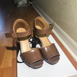 Nine West brown shoes, with bulky heels